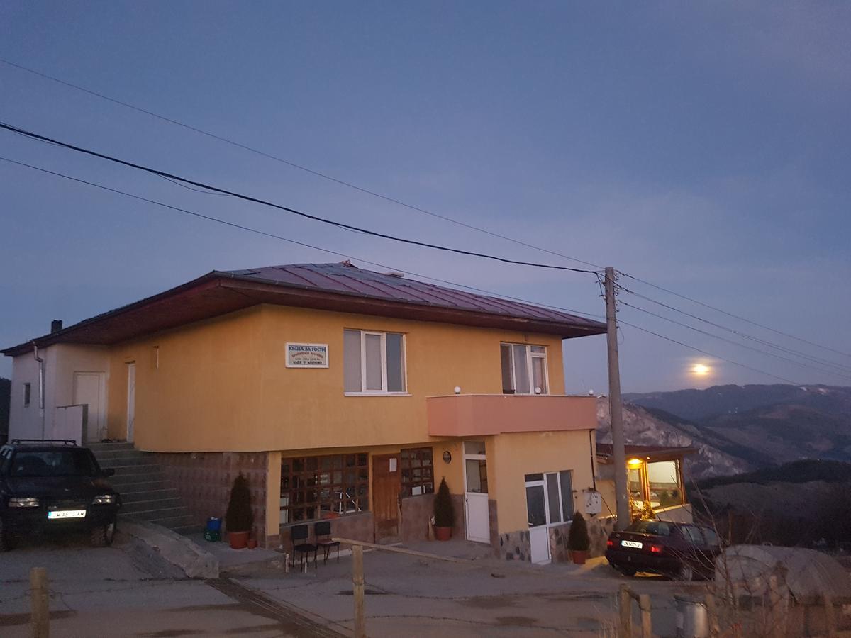 Guest House Chala Buitenkant foto