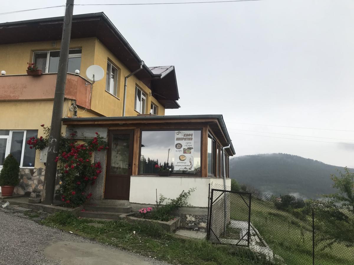 Guest House Chala Buitenkant foto